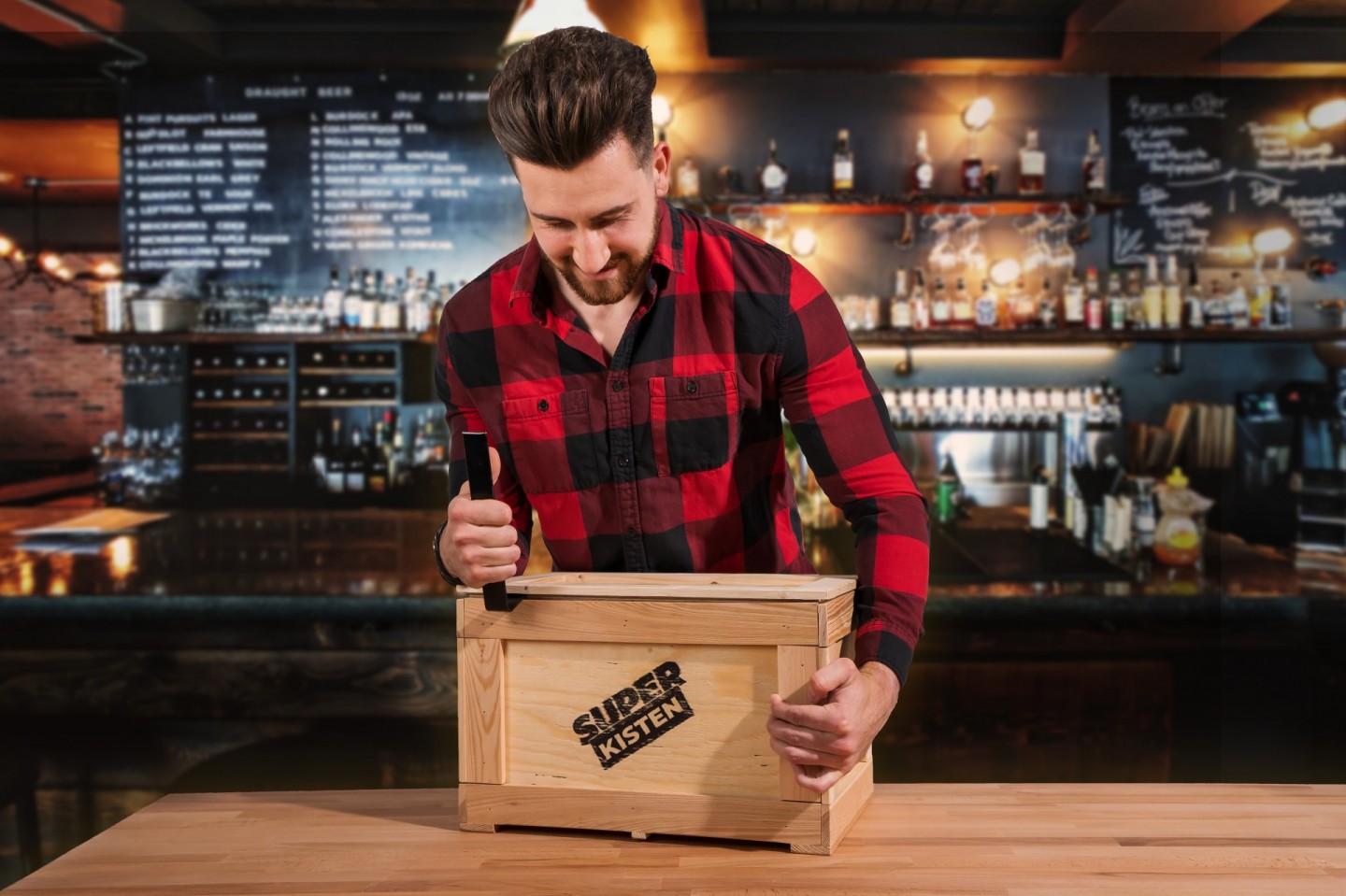 Superkisten mit Absolut Vodka